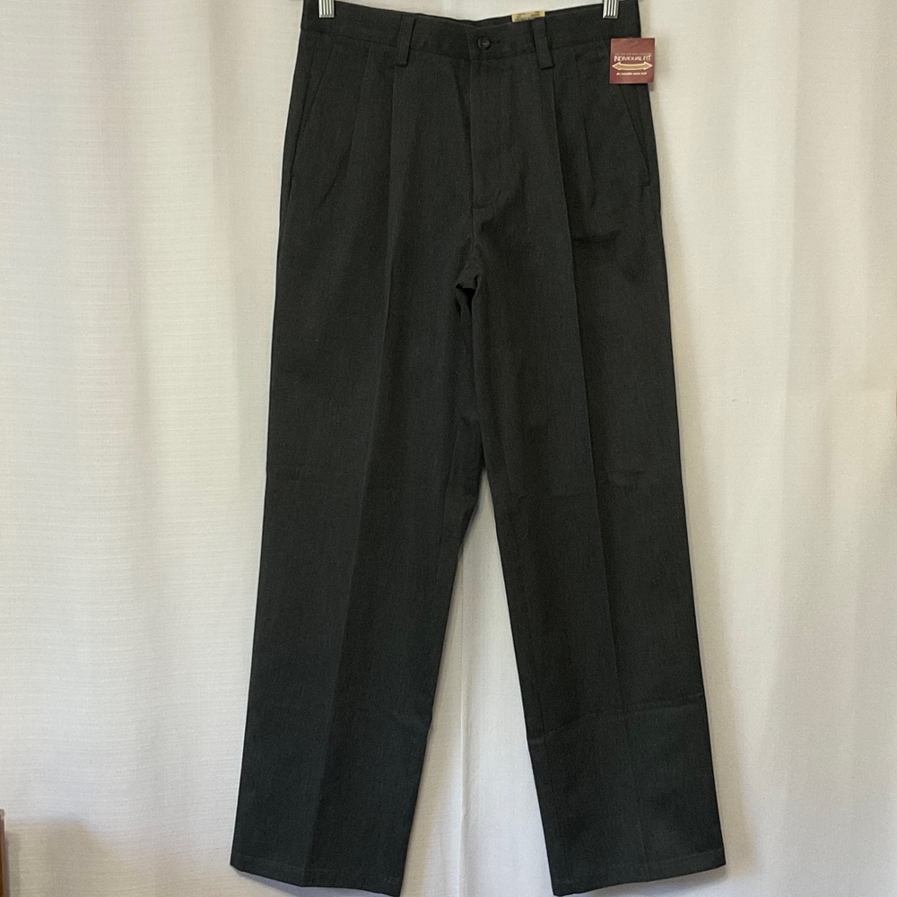 Dockers Black Men’s Pleated Dress Pants Size 31X32 NWT